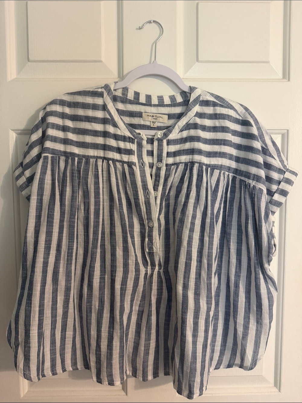HABITUAL Striped Button Front Top - Blue & White size small